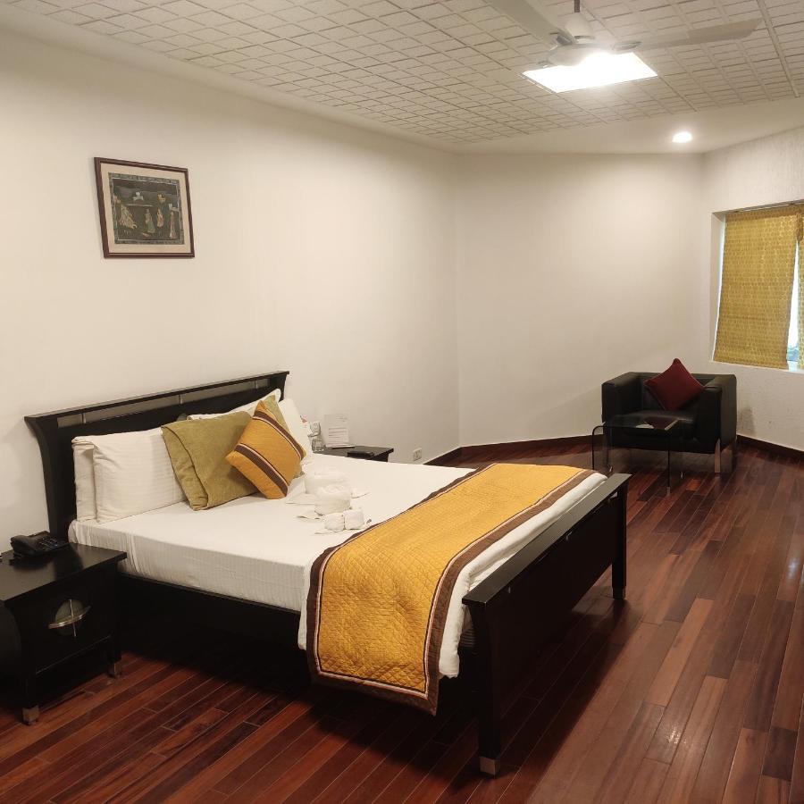 Vedic Village Sriperumbudur Formerly Known As Citrus Hotel Extérieur photo